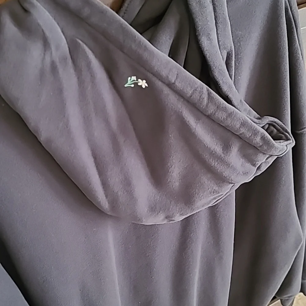 AE zipper hoodie - Picture 6 of 8